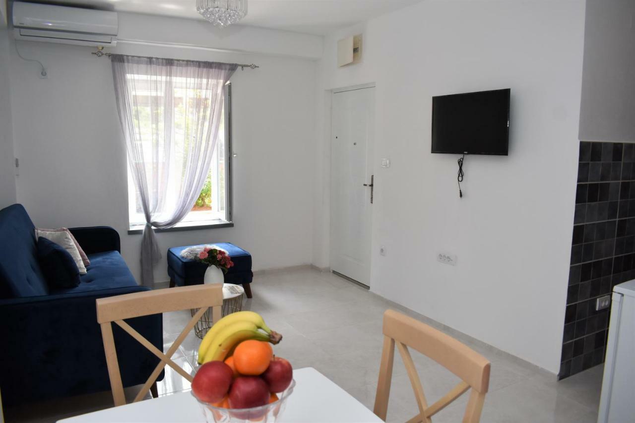 Art Apartments Kotor Bagian luar foto